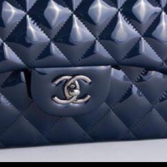 SOLD! Chanel Navy Paten Jumbo - Picture 2 of 4