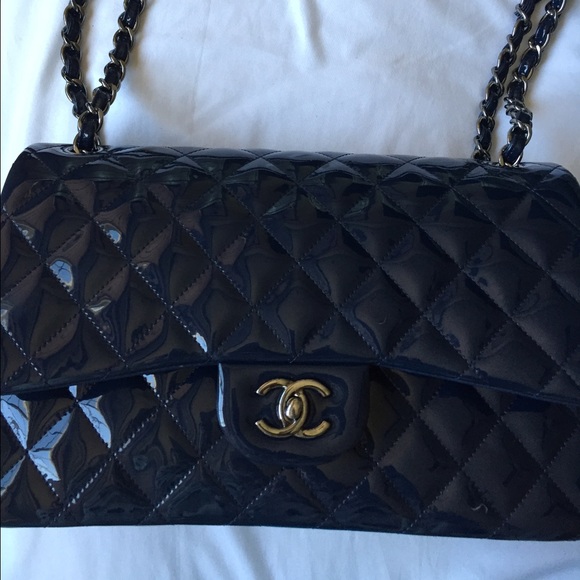 SOLD! Chanel Navy Paten Jumbo - Picture 3 of 4