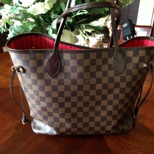 Sold Authentic Louis Vuitton neverfull mm