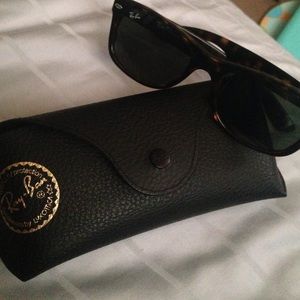 Rayban tortoise wayfarer