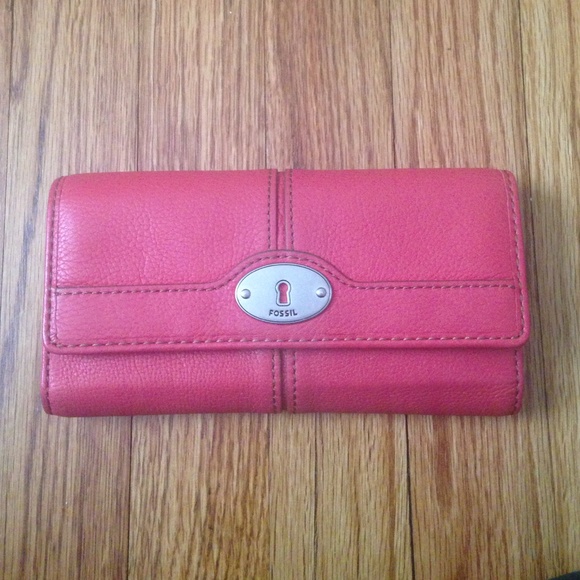 Fossil Maddox Flap Clutch Leather Wallet