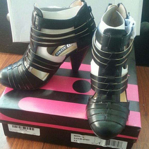 XOXO BRAND BOOTIES - Picture 2 of 3