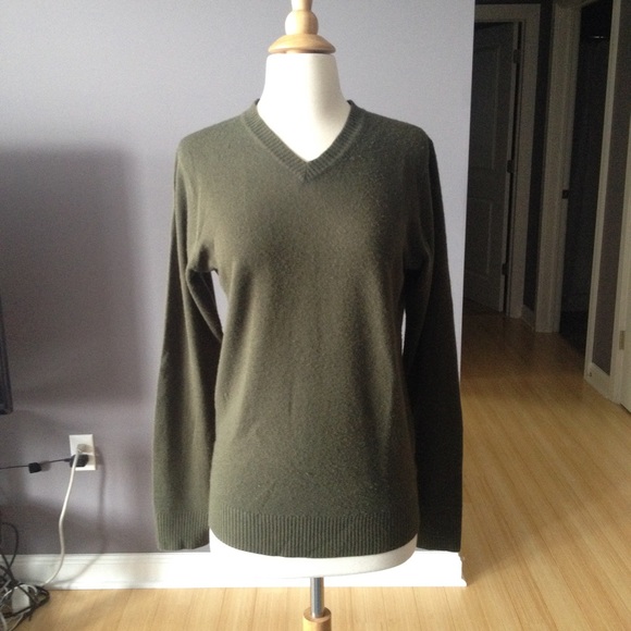 Men's Olive Green 100% Acrylic Soft Sweater