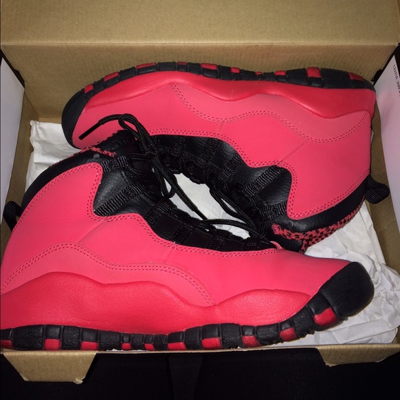 SOLD**********Retro 10 size 5y