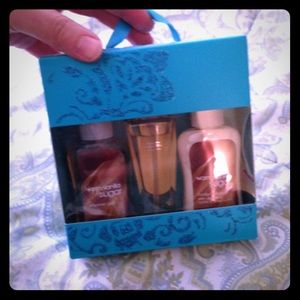 Bath and body works warm vanilla sugar gift kit