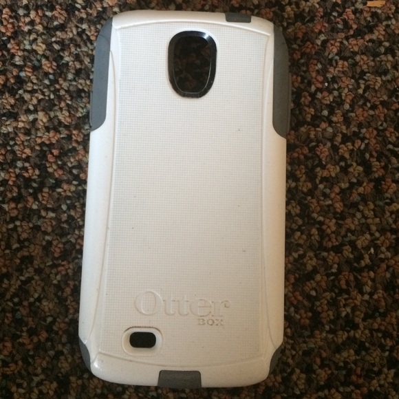 White and Gray Otter Box for Galaxy S4