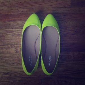 Neon Yellow Aldo Flats😊
