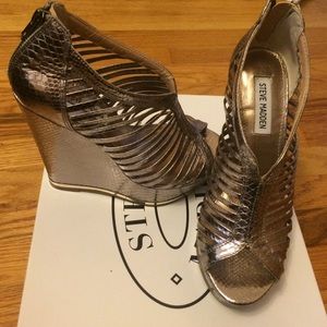 Steve Madden silver platform sandals
