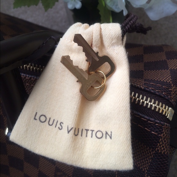 SOLD🏁 - Picture 4 of 4