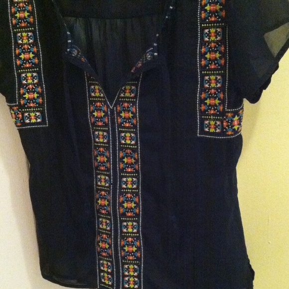 Shirt - Picture 2 of 3