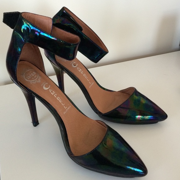 Like New Jeffrey Campbell pointed toe heel
