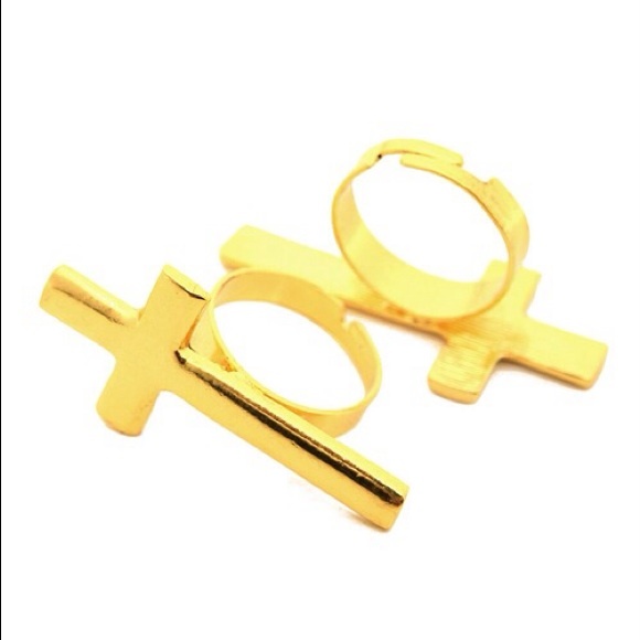 ADJUSTABLE CROSS RING NWOT