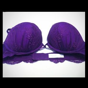 Bombshell Bra Victoria's Secret Reduced!!