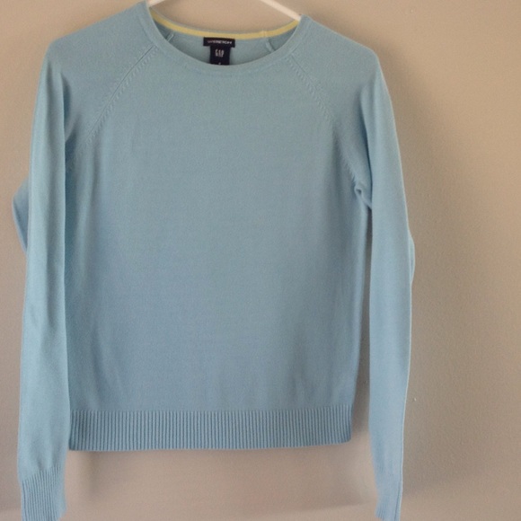 Gap, Sky blue top