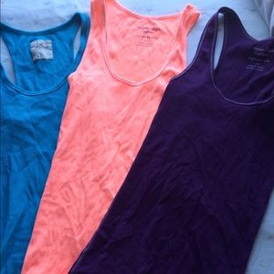 1 hollister and 2 American eagle tanks (bundle)