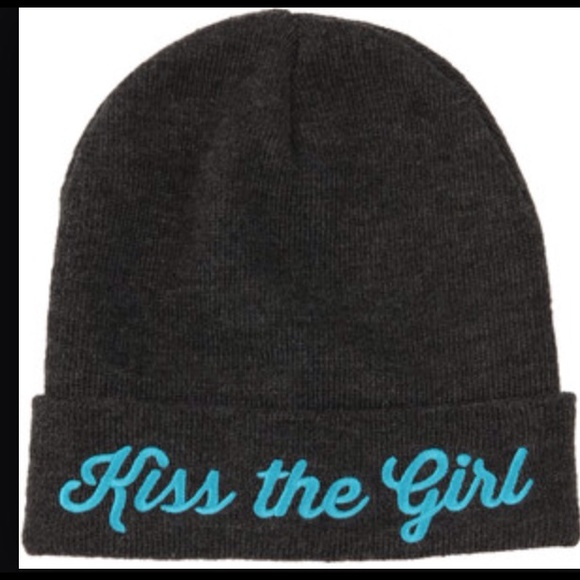 Kiss the girl beanie