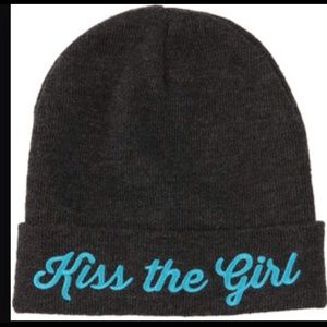 Kiss the girl beanie
