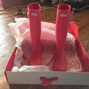 Hunter Boots Bright Coral Brand New