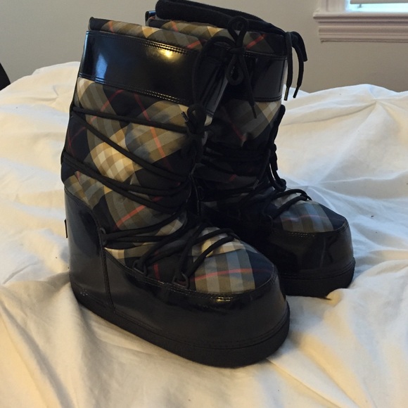Burberry Snow Boots