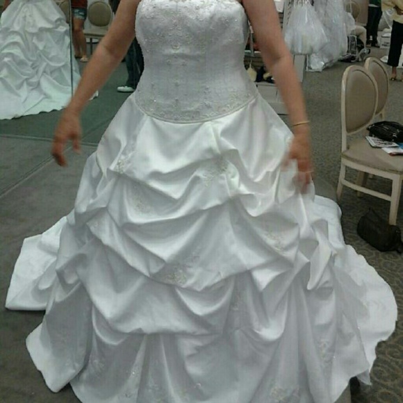 Wedding Dress Oleg Cassini