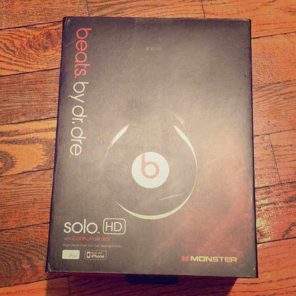 Beats by Dr.dre Solo HD Box