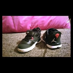 $$Bundle$$  -  Toddler Nike tennis shoes