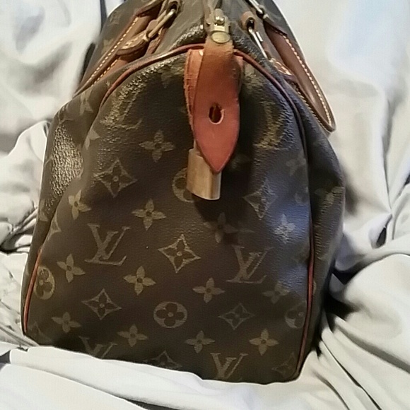 ****SOLD****Authentic Louis Vuitton Speedy 30 - Picture 2 of 4