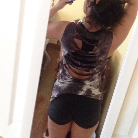 Black and white tie dye tank from Pac Sun - Picture 3 of 4