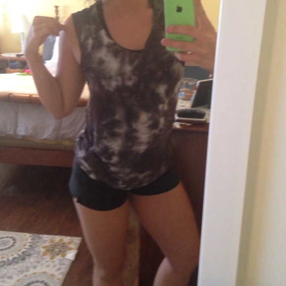 Black and white tie dye tank from Pac Sun - Picture 4 of 4