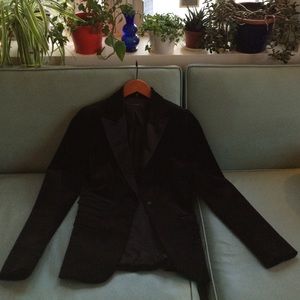 Black velvet Elie Tahari blazer