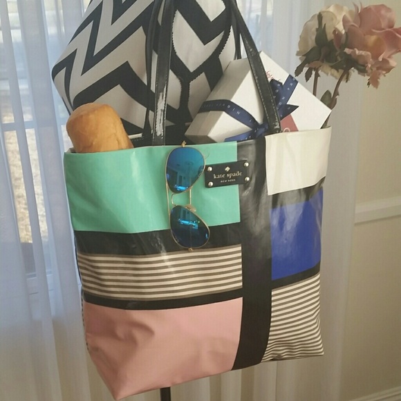 Kate Spade Daycation Coated Canvas Bon Shopper - Picture 3 of 4