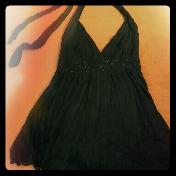 Club top. Vneck halter top