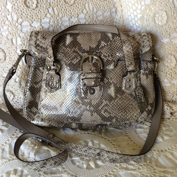 Coach purse🔥🔥🔥 - Picture 2 of 4