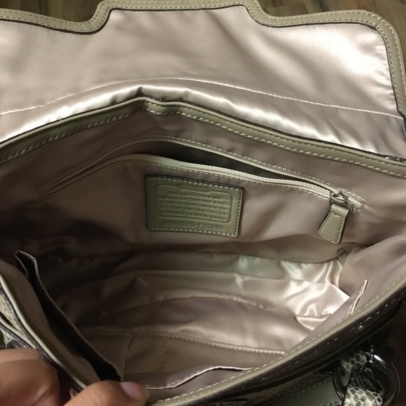 Coach purse🔥🔥🔥 - Picture 4 of 4