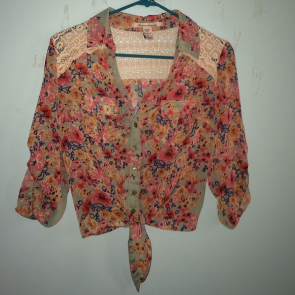 Floral Print Tied Shirt