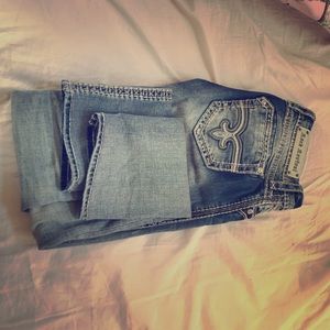 Rock revival straight leg jeans