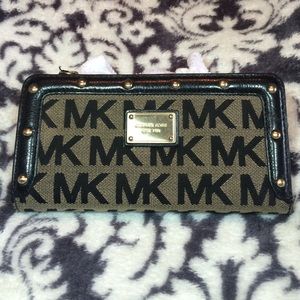 Michael Kors wallet