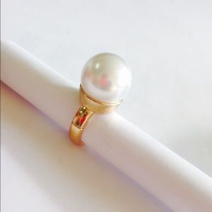 FLASH SALE 🆕gold and pearl ring