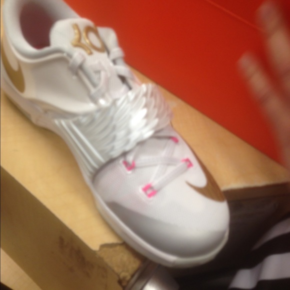KD 7 Aunt Pearl