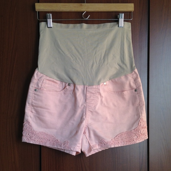 {SOLD}Maternity shorts with full belly panel S
