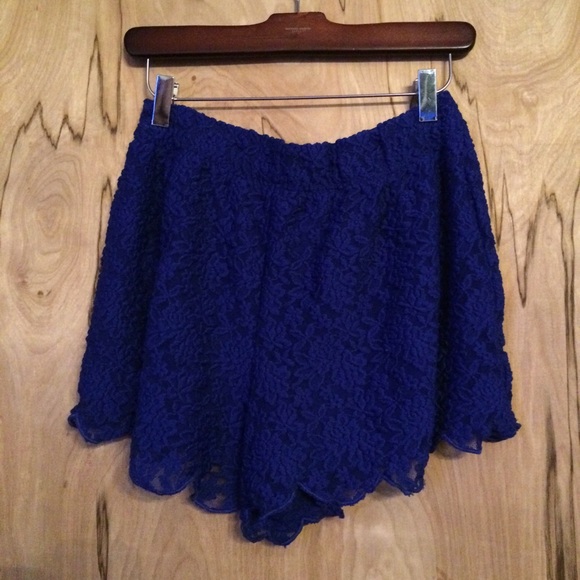 Free People Other - Free People lace shorts w/ scalloped hem