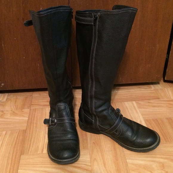 Black boots w/ no heel size 8 1/2