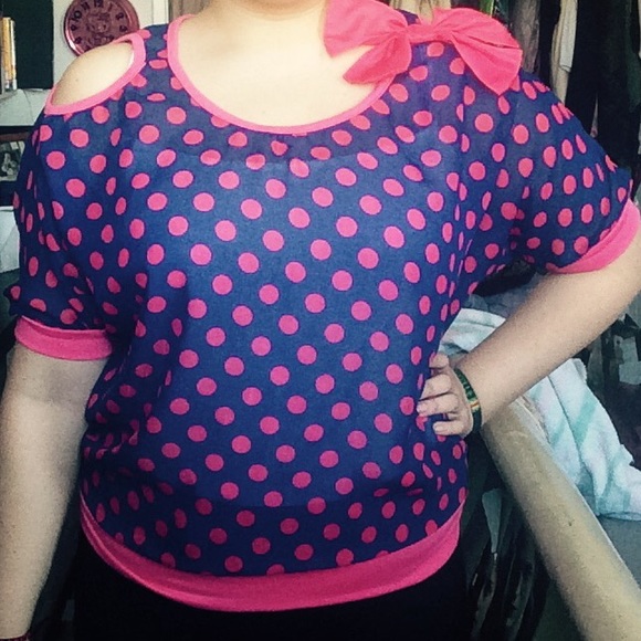 Poke a dot pink and blu with bow