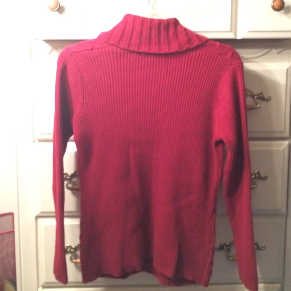 Red Sweater - Picture 4 of 4