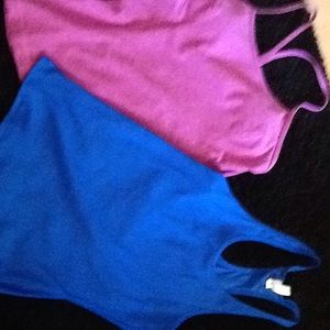 Bundle  NWOT  Under armor tanks