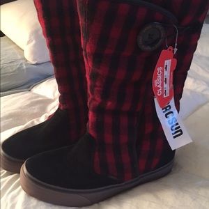 New Vans Black & Red boots!