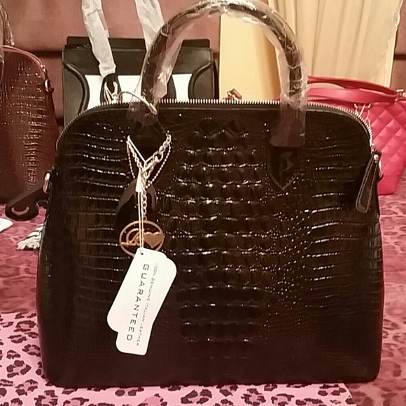 SOLD - Black 100% genuine leather handbag