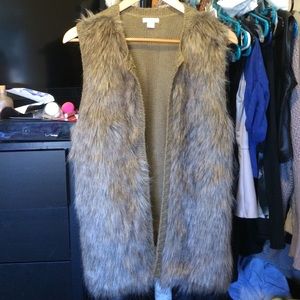 Fur vest