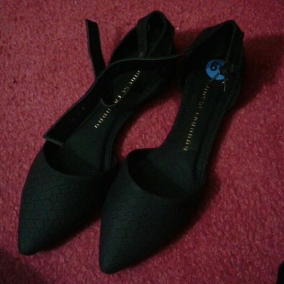 Chinese Laundry Flats