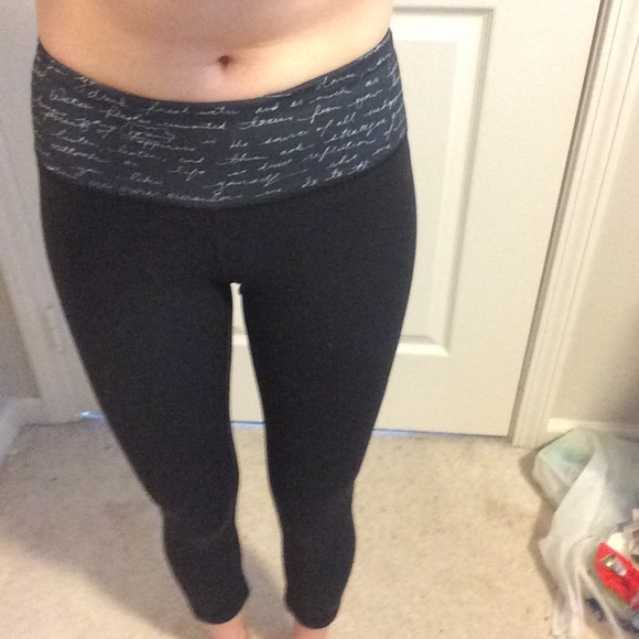 Lululemon reversible wunder under crops size 2! ❤️ - Picture 1 of 4